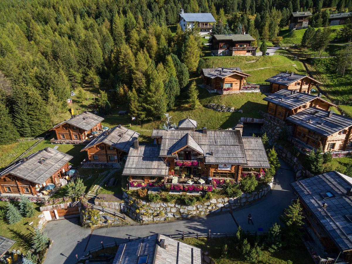 Park Chalet Village Livigno Exterior photo
